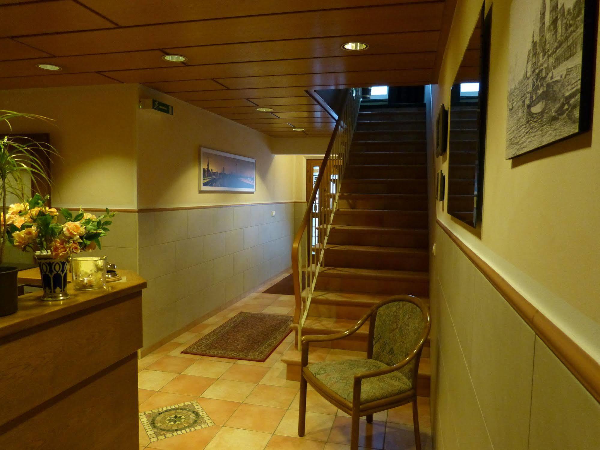 Hotel Wurms Dusseldorf Bagian luar foto