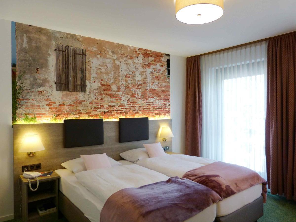 Hotel Wurms Dusseldorf Bagian luar foto