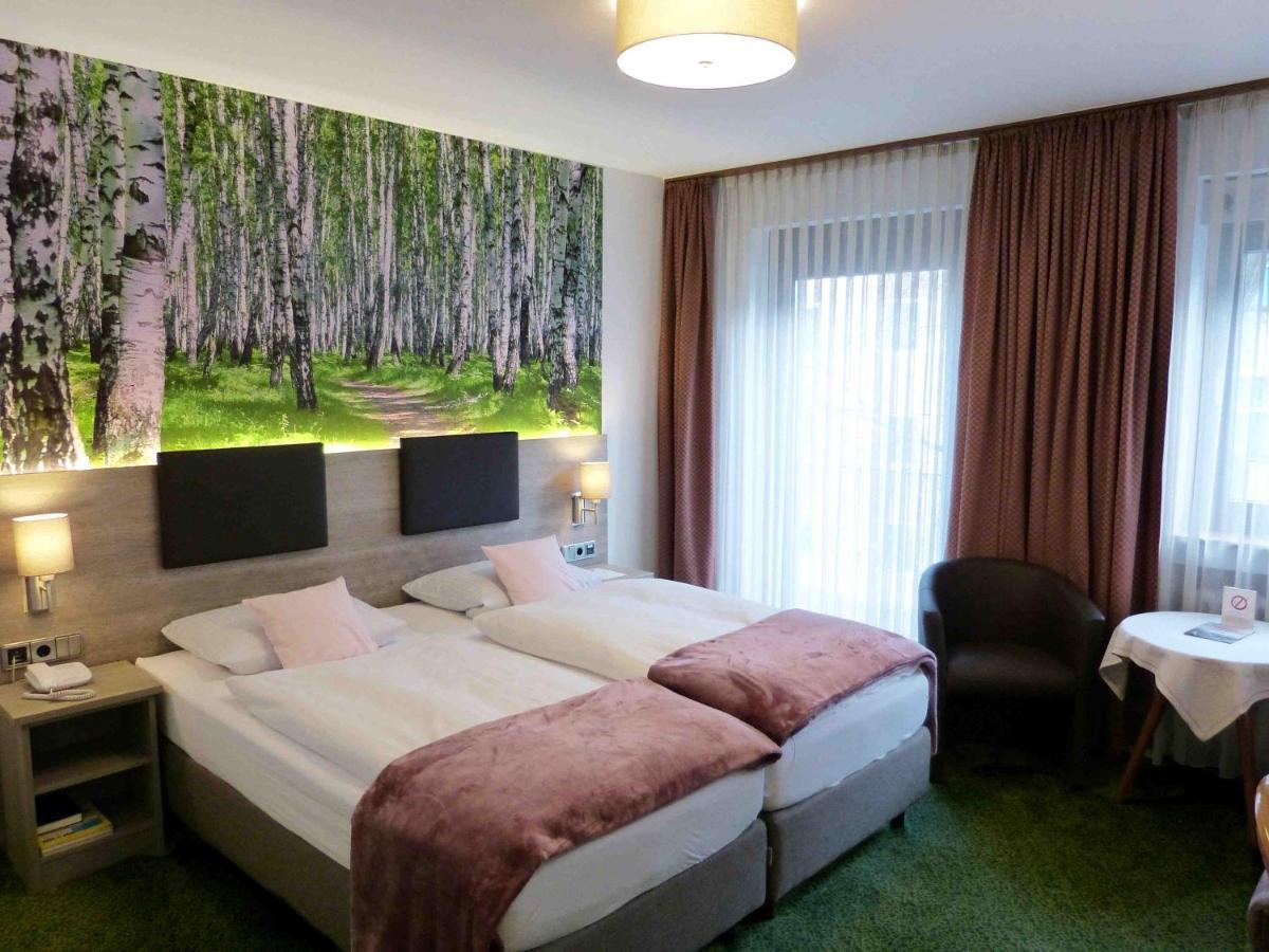 Hotel Wurms Dusseldorf Bagian luar foto