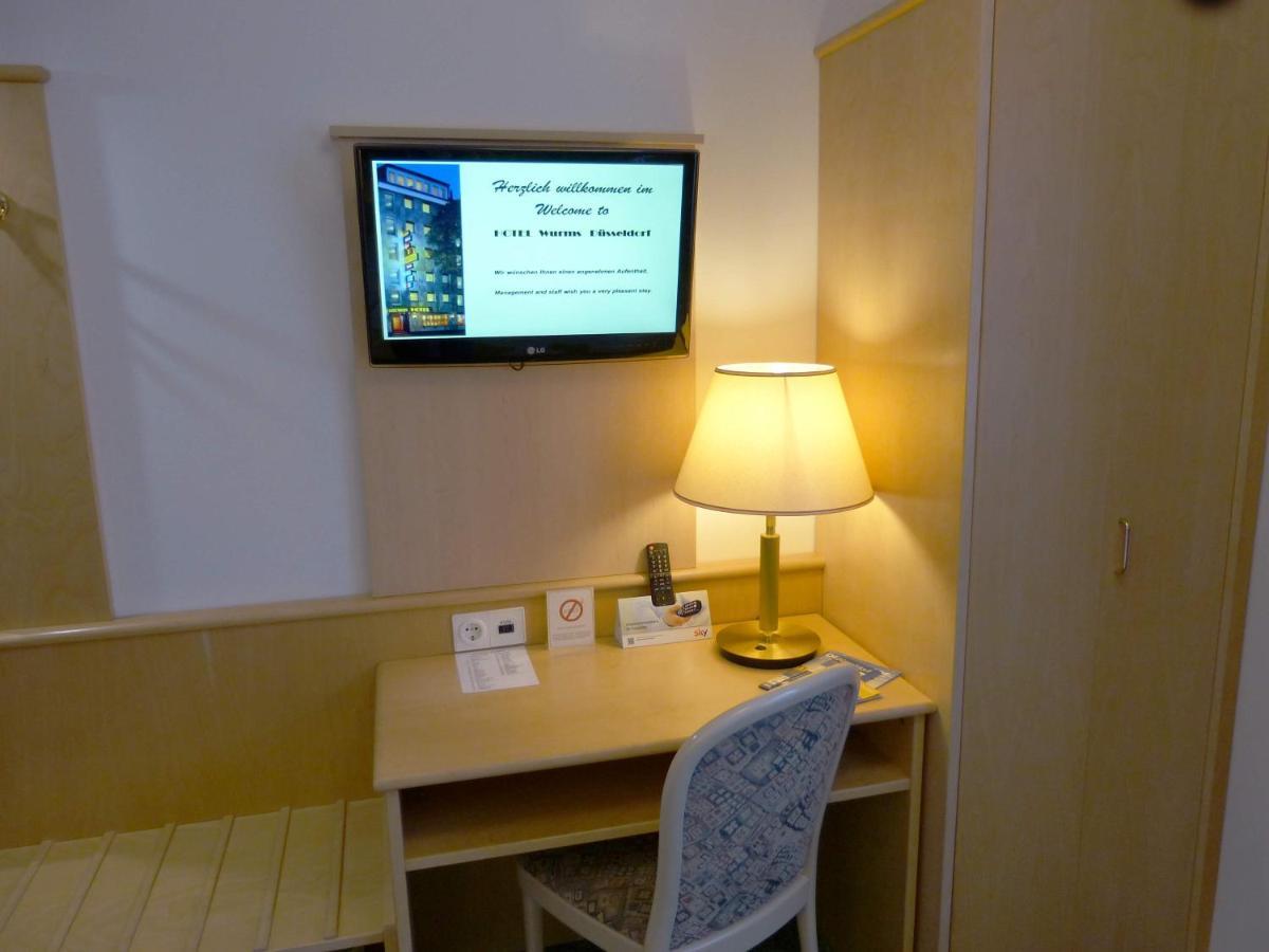 Hotel Wurms Dusseldorf Bagian luar foto